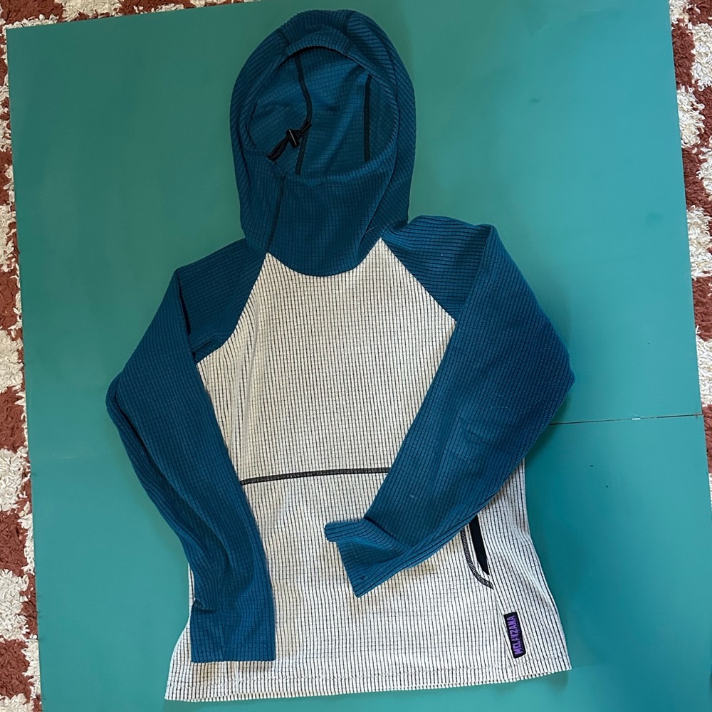 Melanzana hoodie small